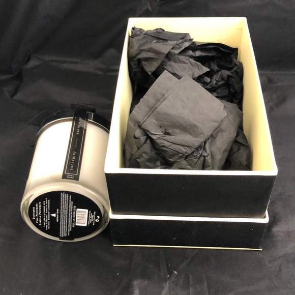 Jo Malone Discontinued Sweet Almond & Macaroon Scented Candle with box. - Picture 4 of 5